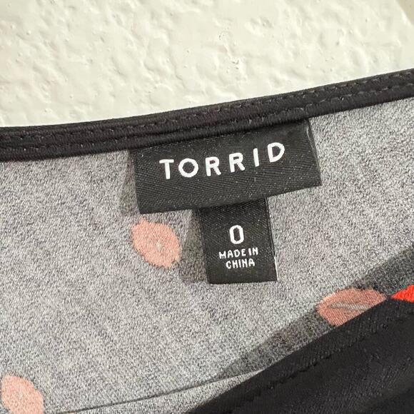 Torrid Studio Knit Skater Mini Dress Cinch Front Black Red Lips Kiss Size Large - Picture 11 of 15